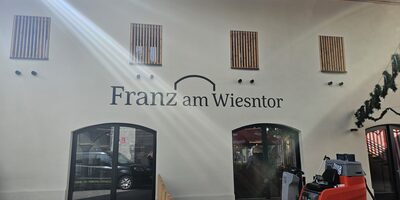 franz-am-wiesntor-1__2000x1500_400x200.jpg